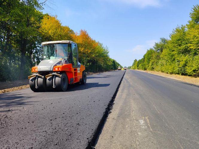 Новини Вінниці - фото з Під Гайсином почали ремонтувати дорогу. Що там планують зробити? Під Гайсином почали ремонтувати дорогу. Що там планують зробити?, фото №2 на сайті 20minut.ua