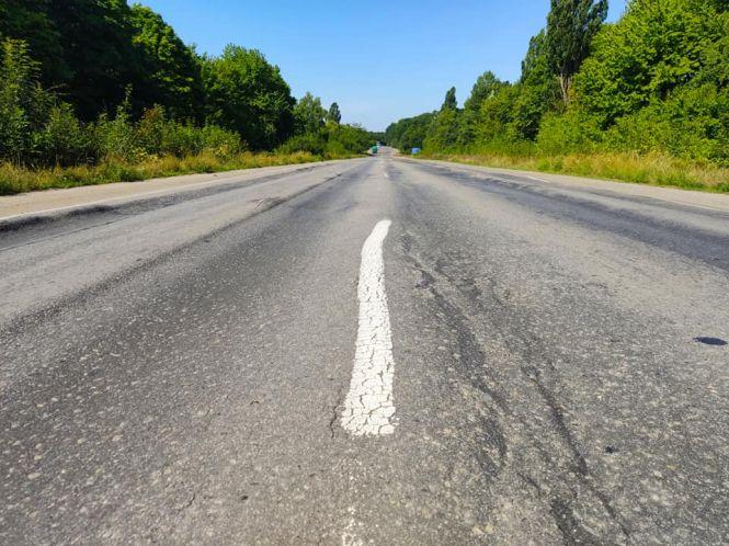 Новини Вінниці - фото з Під Гайсином почали ремонтувати дорогу. Що там планують зробити? Під Гайсином почали ремонтувати дорогу. Що там планують зробити?, фото №1 на сайті 20minut.ua