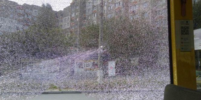 Новини Хмельницького - фото з На Озерній обстріляли тролейбус з пасажирами На Озерній обстріляли тролейбус з пасажирами, фото №1 на сайті vsim.ua