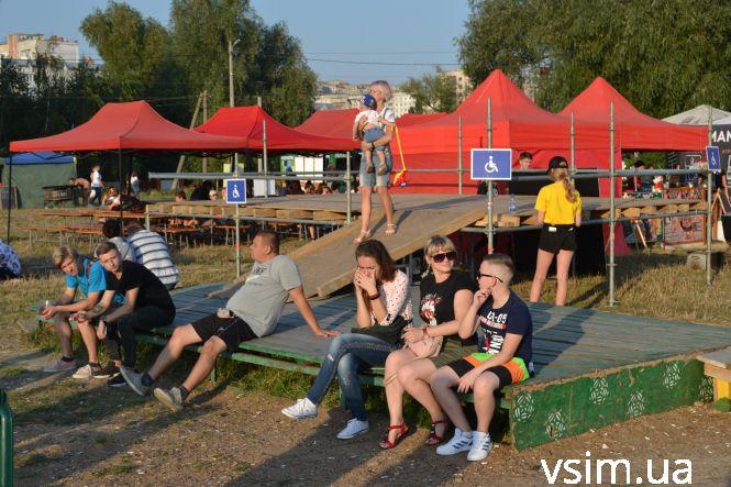Новини Хмельницького - фото з Які зручності організували для гостей фестивалю «Respublica» (ФОТО) Які зручності організували для гостей фестивалю «Respublica» (ФОТО), фото №5 на сайті vsim.ua