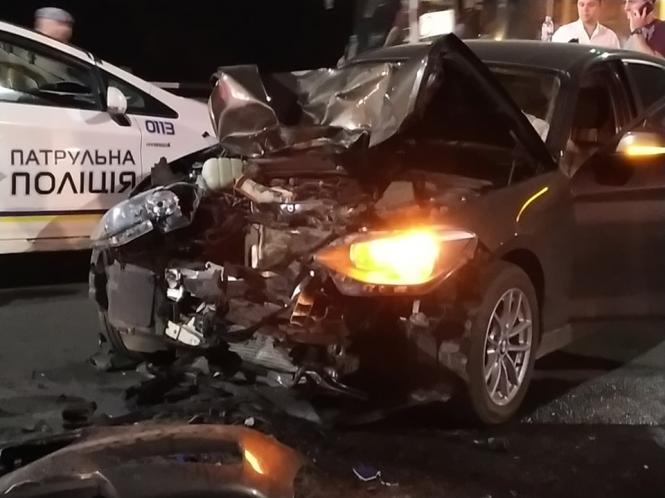 Новини Хмельницького - фото з У ДТП біля “Оазиса” постраждав 16-річний хлопець У ДТП біля “Оазиса” постраждав 16-річний хлопець, фото №5 на сайті vsim.ua