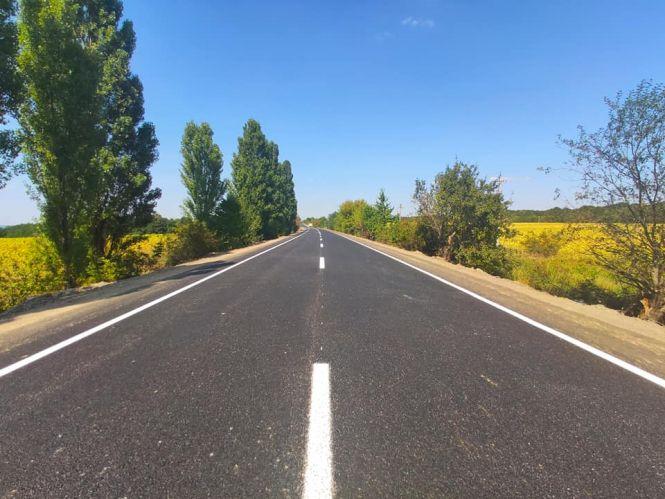 Новини Вінниці - фото з Біля Шаргорода відремонтували 3 кілометри дороги. Дають 5 років гарантії Біля Шаргорода відремонтували 3 кілометри дороги. Дають 5 років гарантії, фото №1 на сайті 20minut.ua