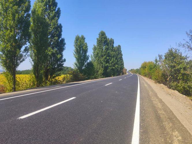 Новини Вінниці - фото з Біля Шаргорода відремонтували 3 кілометри дороги. Дають 5 років гарантії Біля Шаргорода відремонтували 3 кілометри дороги. Дають 5 років гарантії, фото №2 на сайті 20minut.ua