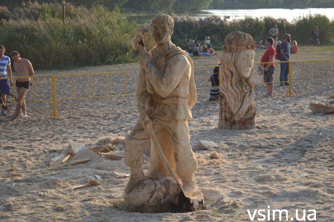 Новини Хмельницького - фото з На фестивалі «Respublica» вирізали скульптури казкових персонажів (ФОТО, ВІДЕО) На фестивалі «Respublica» вирізали скульптури казкових персонажів (ФОТО, ВІДЕО), фото №4 на сайті vsim.ua