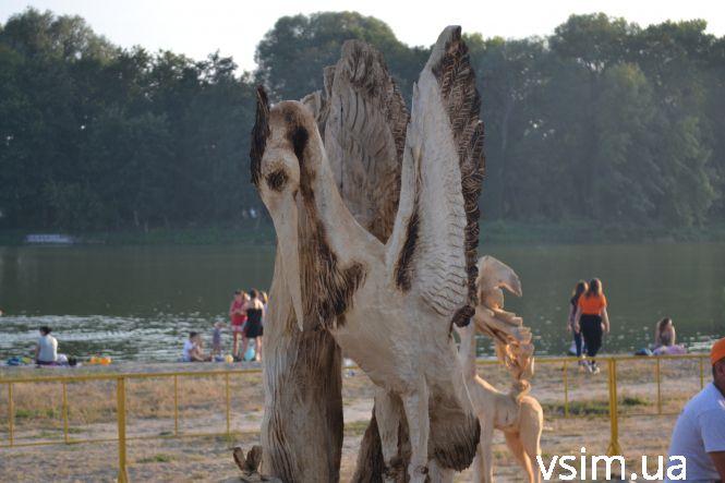 Новини Хмельницького - фото з На фестивалі «Respublica» вирізали скульптури казкових персонажів (ФОТО, ВІДЕО) На фестивалі «Respublica» вирізали скульптури казкових персонажів (ФОТО, ВІДЕО), фото №7 на сайті vsim.ua