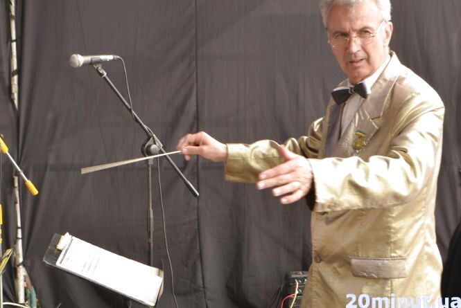 Новини Тернополя - фото з Скандал в оркестрі, примусовий бенкет для вчителів та нові маршрути. ТОП-5 новин тижня Скандал в оркестрі, примусовий бенкет для вчителів та нові маршрути. ТОП-5 новин тижня, фото №1 на сайті 20minut.ua