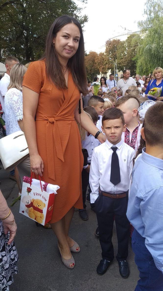 На Театральному майдані "фіксики", танці і першокласники з букетами, фото №3 на сайті 20minut.ua