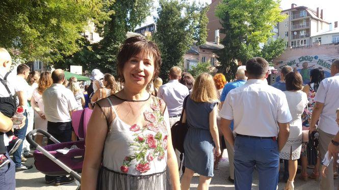 Новини Тернополя - фото з 1 вересня: в українській гімназії на святкову імпрезу учні прийшли із квітами та посмішками 1 вересня: в українській гімназії на святкову імпрезу учні прийшли із квітами та посмішками, фото №3 на сайті 20minut.ua