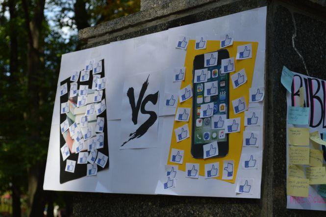У центральному парку провели публічну акцію "BIBLIOTEKA час", фото №3 на сайті 20minut.ua