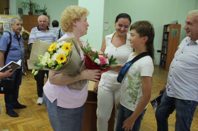 Новини Вінниці - фото з «У Вінниці я не була 25 років». Книгу «Пальто мадам Гройсман…» читачі розкупили вмить «У Вінниці я не була 25 років». Книгу «Пальто мадам Гройсман…» читачі розкупили вмить, фото №5 на сайті 20minut.ua