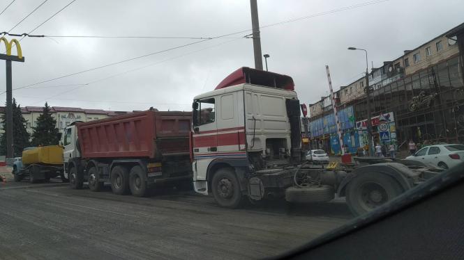 Новини Тернополя - фото з Фото дня: на Мазепи ремонтують дорогу Фото дня: на Мазепи ремонтують дорогу, фото №3 на сайті 20minut.ua