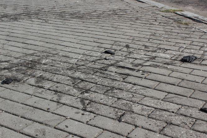 Майже закінчили ремонт Соборного майдану, але пошкодили бруківку навколо, фото №2 на сайті 20minut.ua