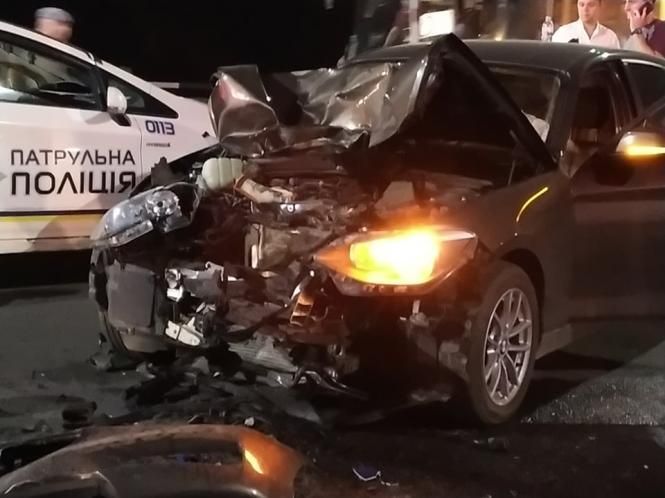 Новини Хмельницького - фото з ДТП з 16-річним мотоциклістом біля “Оазиса”: що відомо про стан хлопця ДТП з 16-річним мотоциклістом біля “Оазиса”: що відомо про стан хлопця, фото №3 на сайті vsim.ua