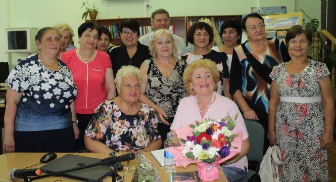 Новини Вінниці - фото з «У Вінниці я не була 25 років». Книгу «Пальто мадам Гройсман…» читачі розкупили вмить «У Вінниці я не була 25 років». Книгу «Пальто мадам Гройсман…» читачі розкупили вмить, фото №4 на сайті 20minut.ua