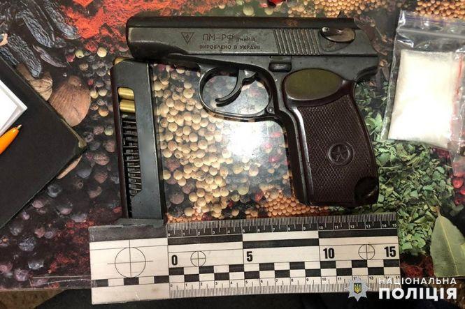 На Хмельниччині затримали наркоторговців з "товаром" на 2 мільйони гривень (ФОТО), фото №7 на сайті vsim.ua