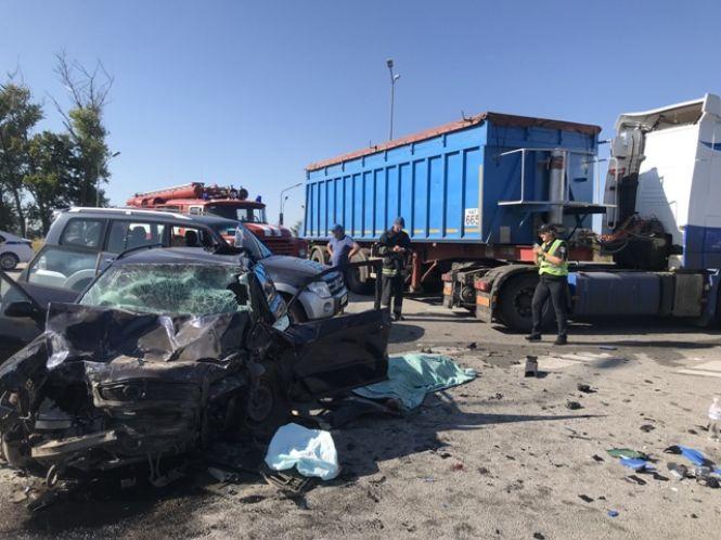 Новини Житомира - фото з ДТП у Пулинському районі: загиблого водія та трьох травмованих пасажирів деблокували з понівеченого авто рятувальники ДТП у Пулинському районі: загиблого водія та трьох травмованих пасажирів деблокували з понівеченого авто рятувальники, фото №1 на сайті 20minut.ua