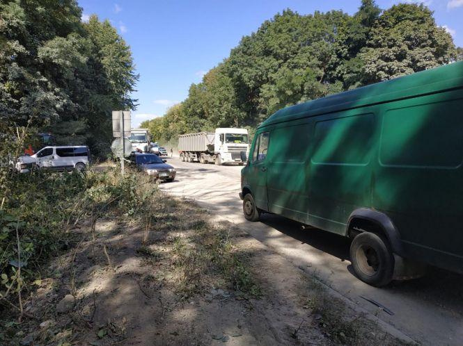 Трасу біля Смиківців поки не перекриватимуть - дорожники почали ремонт, фото №2 на сайті 20minut.ua
