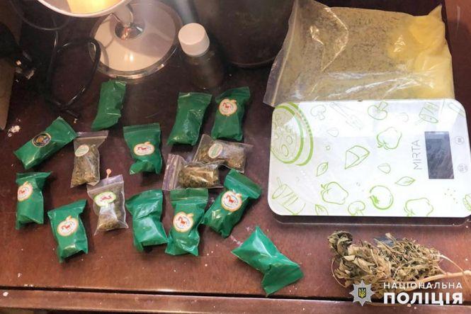 На Хмельниччині затримали наркоторговців з "товаром" на 2 мільйони гривень (ФОТО), фото №4 на сайті vsim.ua