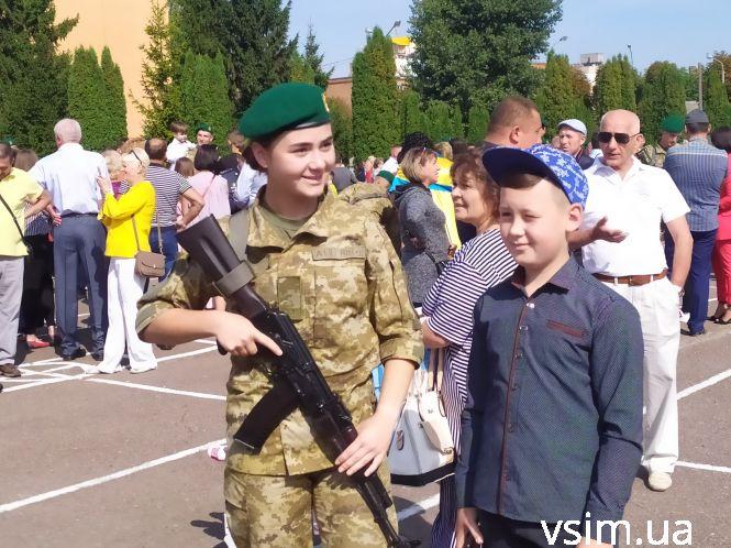 Курсанти з посмішками, матері зі сльозами: якою була присяга прикордонників у Хмельницькому (ФОТО, ВІДЕО), фото №17 на сайті vsim.ua