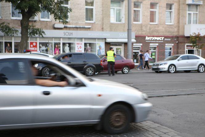 Новини Вінниці - фото з Що відомо про службу, яка боротиметься з «героями парковок» у Вінниці Що відомо про службу, яка боротиметься з «героями парковок» у Вінниці, фото №3 на сайті 20minut.ua