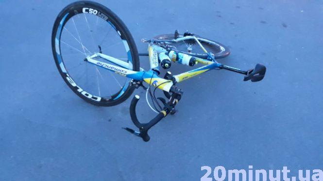 На Тарнавського збили велосипедиста. Водій каже, що не помітив його, фото №1 на сайті 20minut.ua