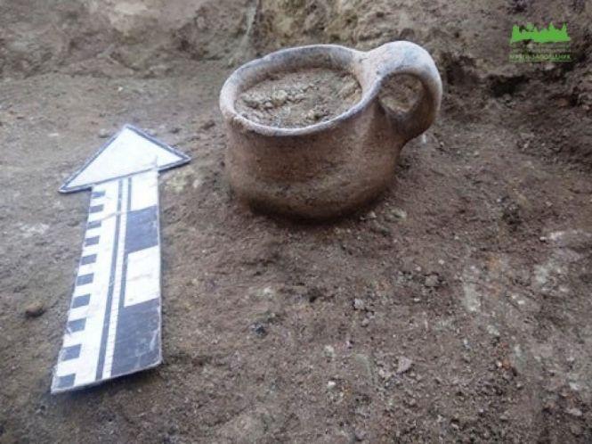 Новини Хмельницького - фото з У Кам'янці археологи знайшли раритетну посудину (ФОТО) У Кам'янці археологи знайшли раритетну посудину (ФОТО), фото №1 на сайті vsim.ua
