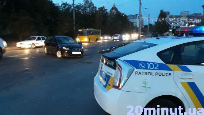 На Тарнавського збили велосипедиста. Водій каже, що не помітив його, фото №2 на сайті 20minut.ua