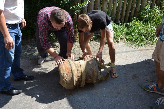 Новини Хмельницького - фото з На Хмельниччині історичну знахідку здали на металобрухт На Хмельниччині історичну знахідку здали на металобрухт, фото №1 на сайті vsim.ua
