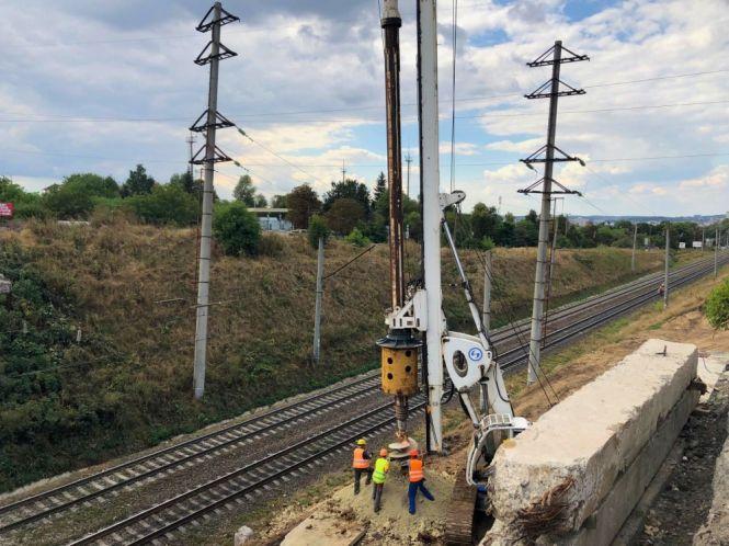 На Гаївському мості облаштовують опори, фото №1 на сайті 20minut.ua