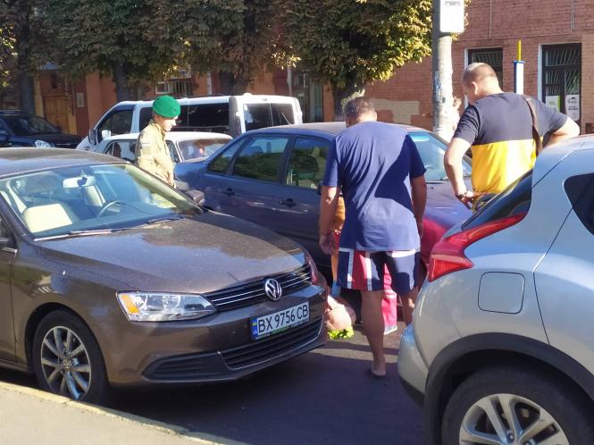 Новини Хмельницького - фото з Пенсіонер перебігав дорогу на Шевченка і його збив “Volkswagen” Пенсіонер перебігав дорогу на Шевченка і його збив “Volkswagen”, фото №3 на сайті vsim.ua