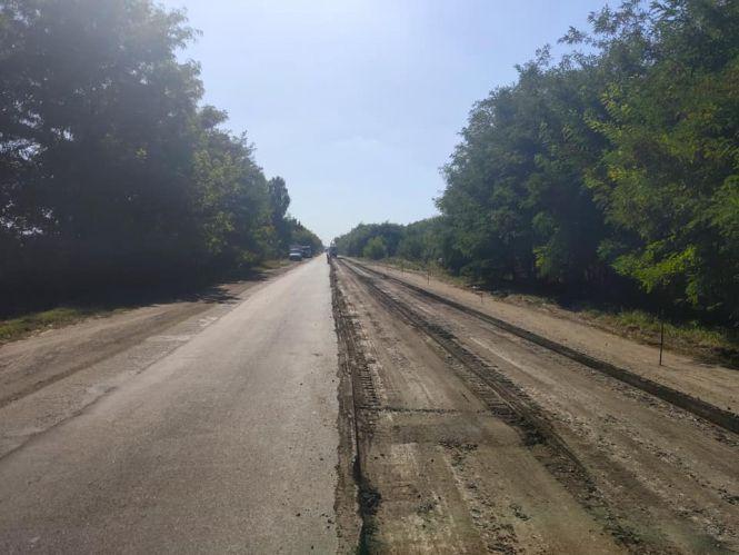 Ремонтують дорогу від Вінниці до Могилів-Подільського. Оновлять 8 кілометрів, фото №1 на сайті 20minut.ua
