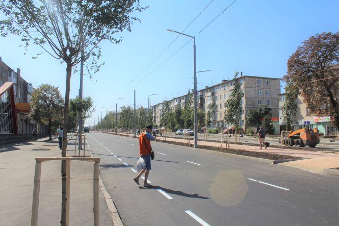 Новини Вінниці - фото з Замостянська-2 стає вулицею кленів. Їх посадять аж 162! Замостянська-2 стає вулицею кленів. Їх посадять аж 162!, фото №6 на сайті 20minut.ua