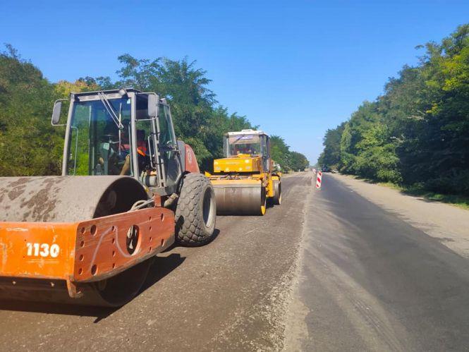 Ремонтують дорогу від Вінниці до Могилів-Подільського. Оновлять 8 кілометрів, фото №4 на сайті 20minut.ua
