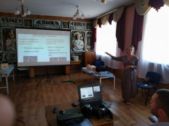 Тренінг у козятинській ЦРЛ: обласні фахівці розповіли про серцево-легеневу реанімацію, фото №1 на сайті 20minut.ua