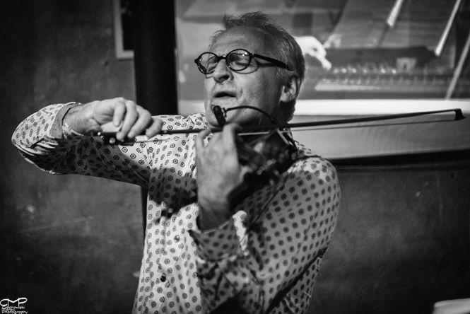 Новини Вінниці - фото з Автор музики до фільму «Вогнем і мечем» дасть джазу у Вінниці Автор музики до фільму «Вогнем і мечем» дасть джазу у Вінниці, фото №3 на сайті 20minut.ua