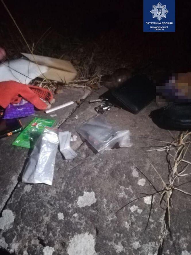 Побачив поліцейських і пішов в іншу сторону: затримали чоловіка з наркотиками, фото №2 на сайті 20minut.ua