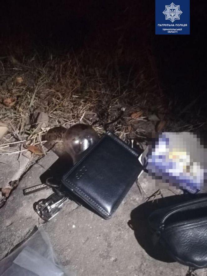 Побачив поліцейських і пішов в іншу сторону: затримали чоловіка з наркотиками, фото №1 на сайті 20minut.ua