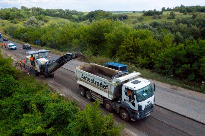 На Вінниччині продовжують ремонтувати дороги. Нині оновлюють дві ділянки, фото №3 на сайті 20minut.ua