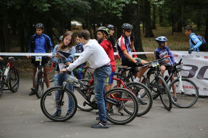 Новини Вінниці - фото з День міста в стилі вело! У Центральному парку триває «Тур де парк» День міста в стилі вело! У Центральному парку триває «Тур де парк», фото №12 на сайті 20minut.ua