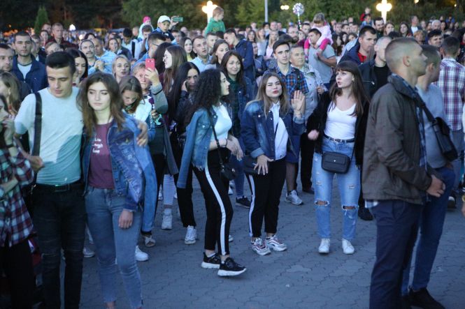 Драйвовий Ляпіс, ніжна Федишин і на вершині з Ріаnобоєм. Як пройшов концерт біля Книжки? на сайті 20minut.ua Драйвовий Ляпіс, ніжна Федишин і на вершині з Ріаnобоєм. Як пройшов концерт біля Книжки?, фото №2 на сайті 20minut.ua