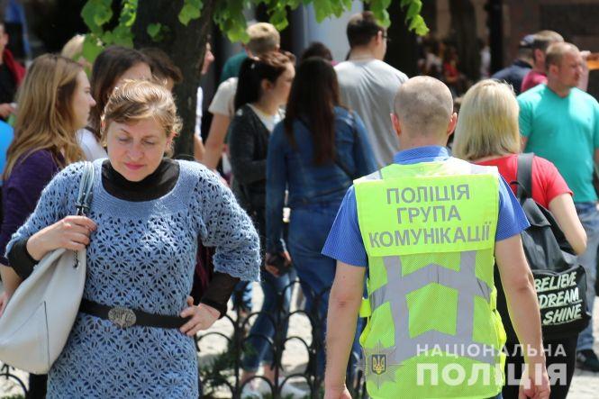 Новини Вінниці - фото з Поліція: святкування Дня міста Вінниці проходить без порушень Поліція: святкування Дня міста Вінниці проходить без порушень, фото №3 на сайті 20minut.ua
