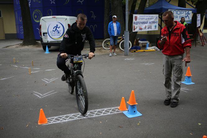 Новини Вінниці - фото з День міста в стилі вело! У Центральному парку триває «Тур де парк» День міста в стилі вело! У Центральному парку триває «Тур де парк», фото №5 на сайті 20minut.ua