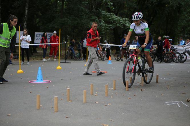 Новини Вінниці - фото з День міста в стилі вело! У Центральному парку триває «Тур де парк» День міста в стилі вело! У Центральному парку триває «Тур де парк», фото №4 на сайті 20minut.ua