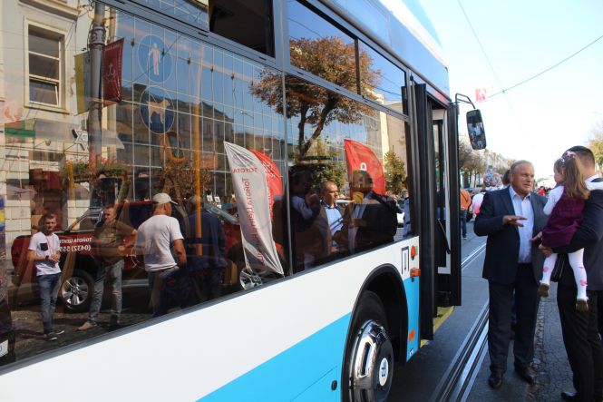 Випробування ще одного VinLine: чим привабить новий тролейбус пасажирів і водіїв на сайті 20minut.ua Випробування ще одного VinLine: чим привабить новий тролейбус пасажирів і водіїв, фото №1 на сайті 20minut.ua