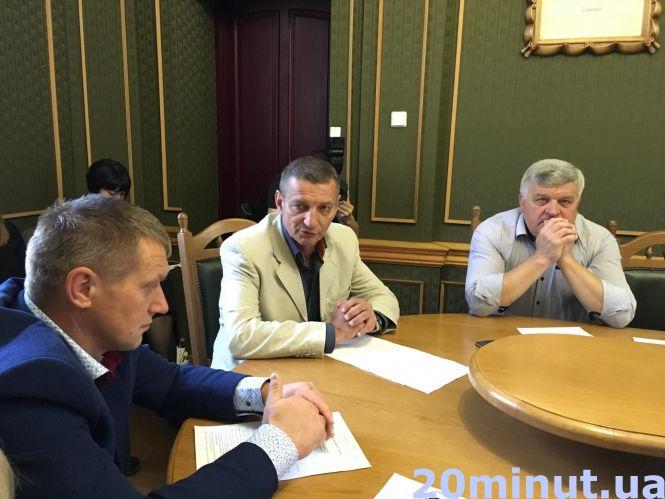 Учні та студенти із сіл Тернопільської територіальної громади у транспорті  їздитимуть безкоштовно, фото №1 на сайті 20minut.ua