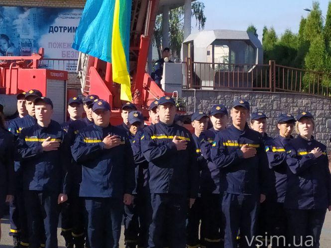 Новини Хмельницького - фото з Загинув рятуючи життя: у Хмельницькому встановили меморіальну дошку Петру Сибізі Загинув рятуючи життя: у Хмельницькому встановили меморіальну дошку Петру Сибізі, фото №9 на сайті vsim.ua