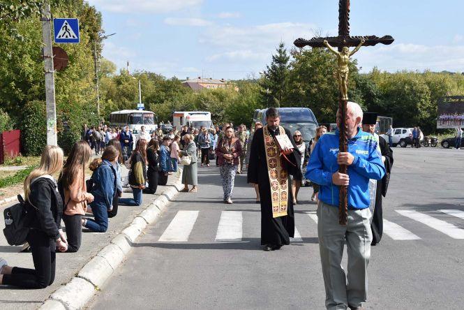 У Красилові попрощалися з 26-річним Максимом Кондратюком, який загинув на Сході, фото №1 на сайті vsim.ua