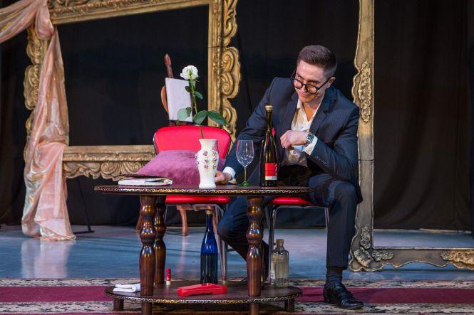 Любовний чотирикутник по-французьки: танці на столі і дебоші коханок, фото №1 на сайті 20minut.ua