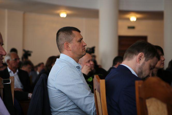 Новини Вінниці - фото з Репортаж з призначення Скальського: обіцянки, чвари і «сліпий» Зеленський Репортаж з призначення Скальського: обіцянки, чвари і «сліпий» Зеленський, фото №4 на сайті 20minut.ua