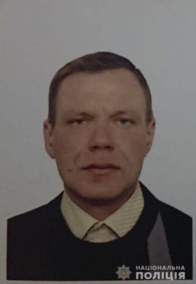 Мама розшукує зниклого сина, який пішов з дому 13 вересня у шортах, фото №1 на сайті 20minut.ua